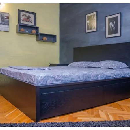 Luxury On The First Line To The Sea Апартамент Бургас