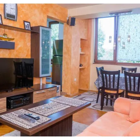 Apartment Luxury On The First Line To The Sea